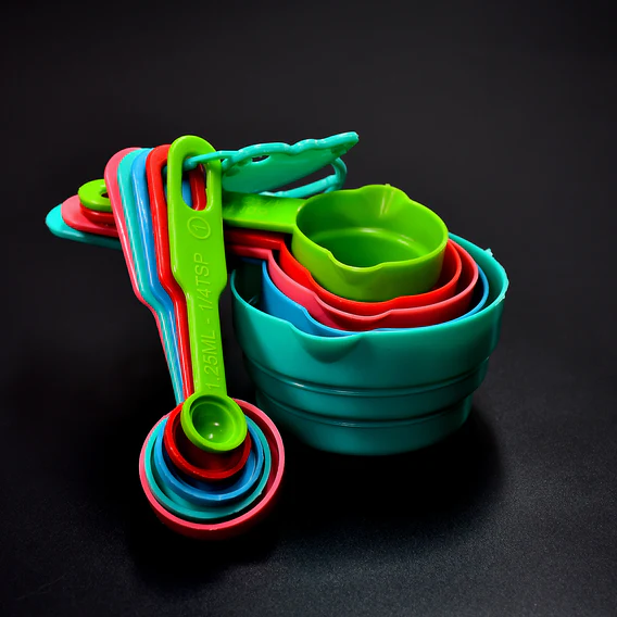 2906 10Pcs Plastic Measuring Spoons and Cups Set for Home Kitchen Cooking. - Image 2