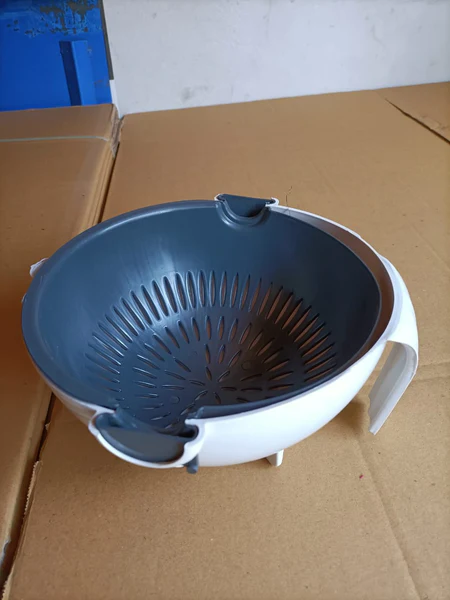 1093 Multi-Functional Washing Fruits and Vegetables Bowl & Strainer with Handle - Image 6
