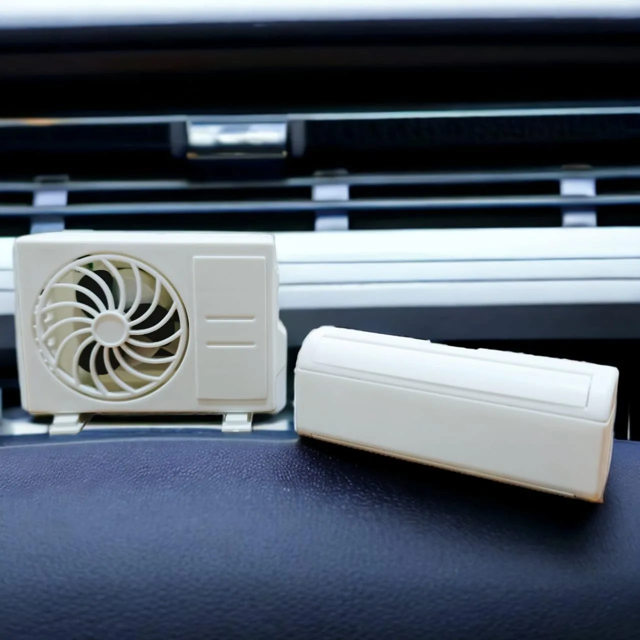 197 AC design Solar-Powered Car Air freshner with a built-in Perfume Diffuser - Image 5